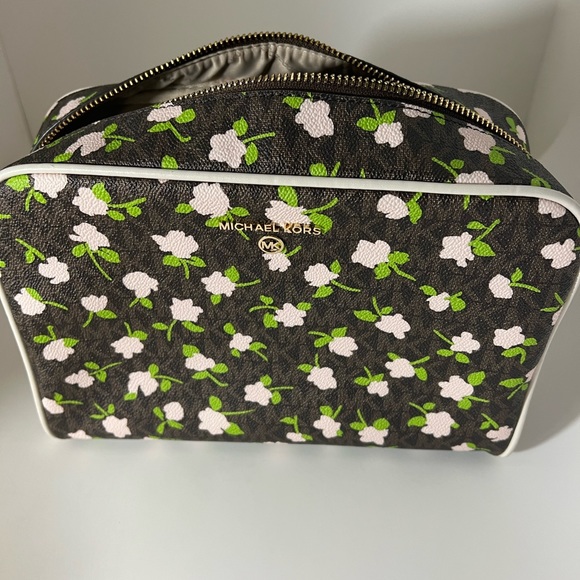 Michael Kors Large cosmetic bag - Picture 1 of 5
